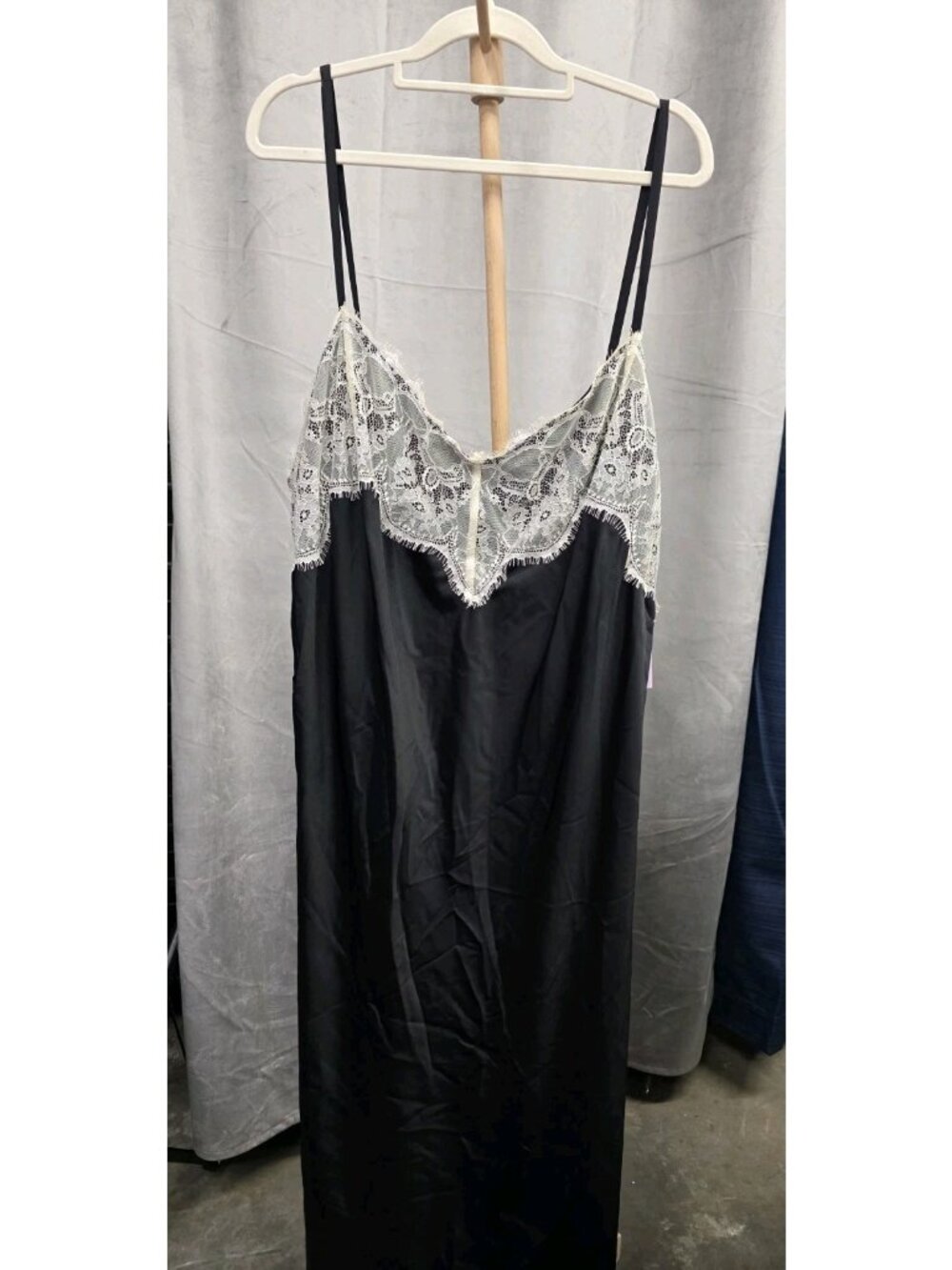 Women'secret Satin Slip Dress Black Ivory Lace Trim Spaghetti Strap XXL. WL340